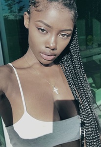 Kartal Siyahî Hoş Afrikalı Escort Salmah