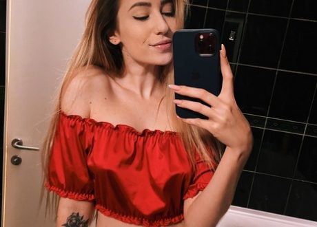 Dul Kadın Arayanlara Yalnızca Otelde Görüşen Escort Reyhan